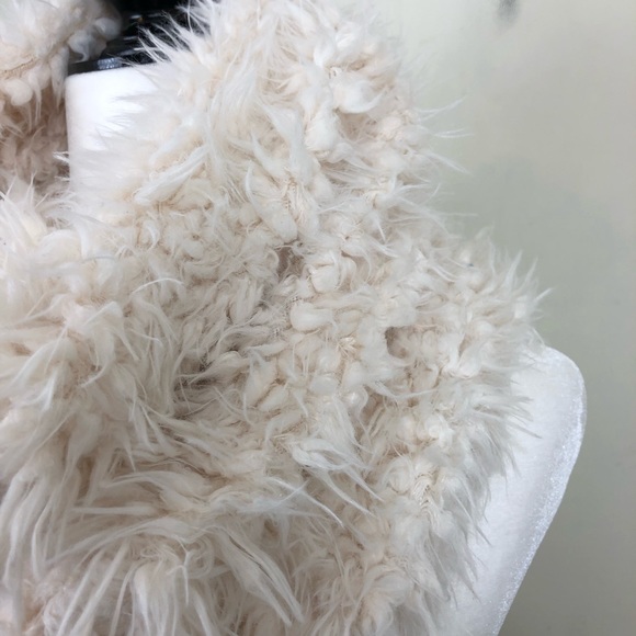 Modena Fuzzy Infinity Scarf - Picture 6 of 6